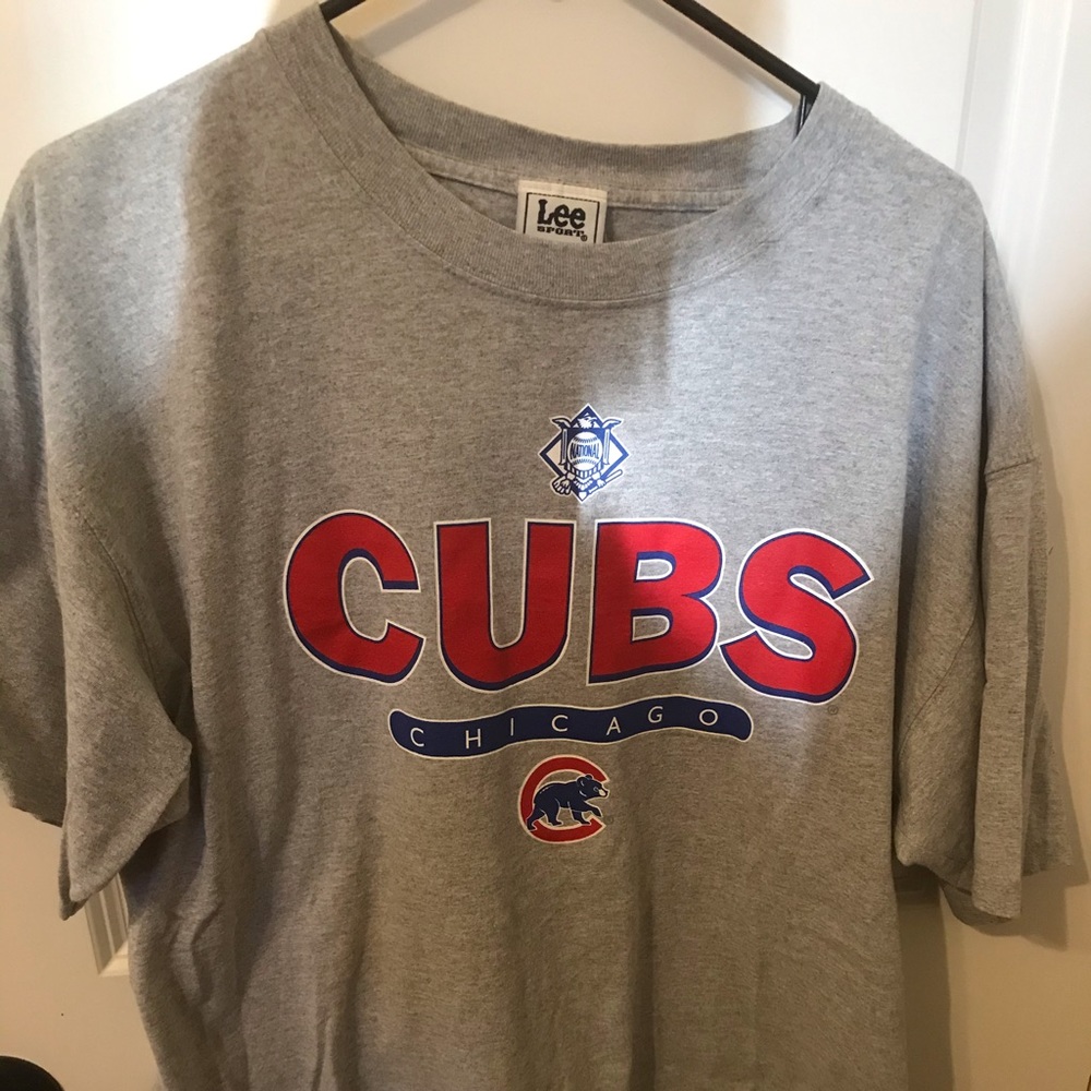 Chicago Cubs Lee sport t-shirt size XL in Gray